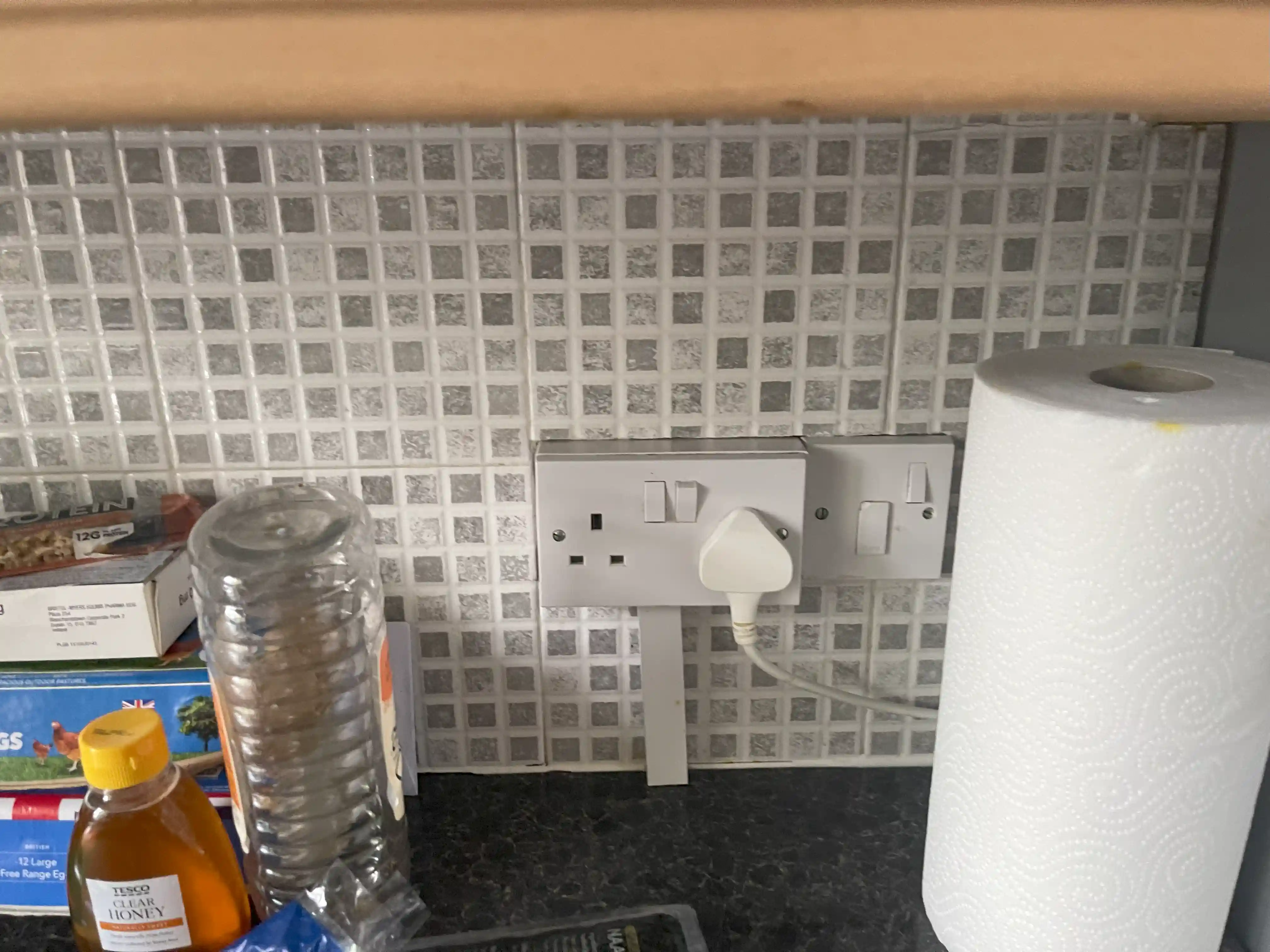 24 Hours Emergency Electrician near Maidenhead